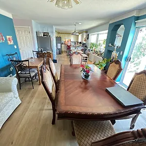 https://bnb-spacious-bedroom-in-sidoni-home-s-1.vancouver-hotels-bc.net